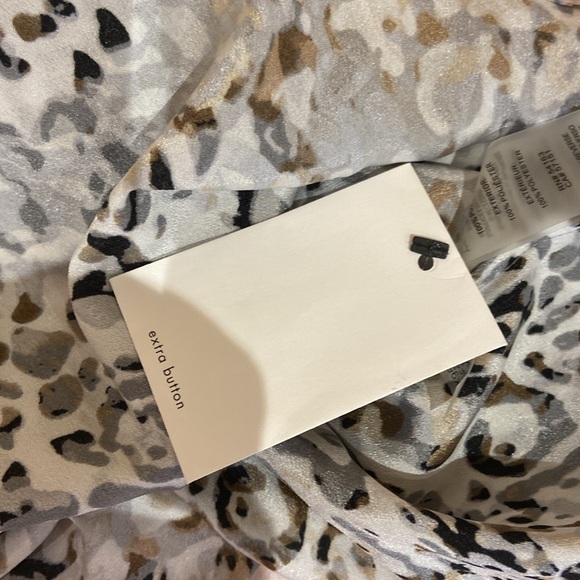 CALVIN KLEINN| Size L | animal print button down blouse - Picture 11 of 13